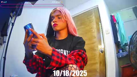 Sandra  3 online show from 10.19.25