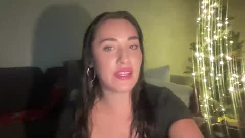 Snapshot of thebabybvip chatting on 12.16.25 Girl Next Door online show from 12.16.25