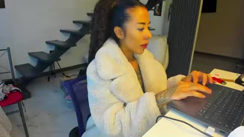 Snapshot of thebadwolf818 chatting on 07.25.26 thebadwolf818 online show from 07.25.26