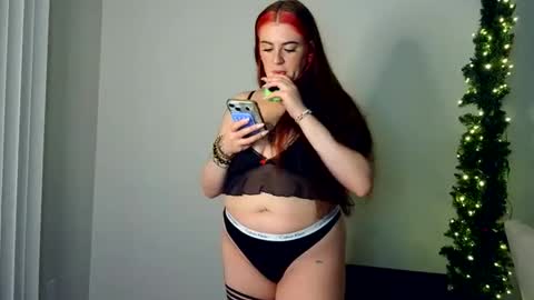 Snapshot of thebaileybrooks chatting on 11.14.25 thebaileybrooks online show from 11.14.25