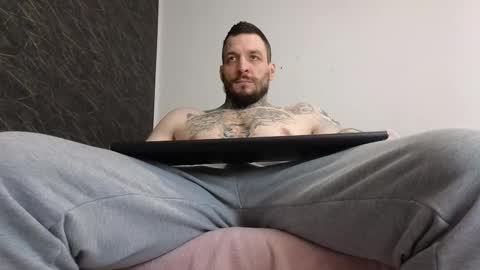 Snapshot of thebestmuscles chatting on 02.12.25 John online show from 02.12.25