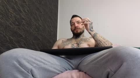 Snapshot of thebestmuscles chatting on 02.13.25 John online show from 02.13.25