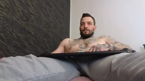 Snapshot of thebestmuscles chatting on 02.25.25 John online show from 02.25.25