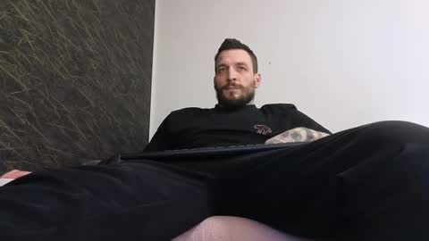 Snapshot of thebestmuscles chatting on 02.27.25 John online show from 02.27.25