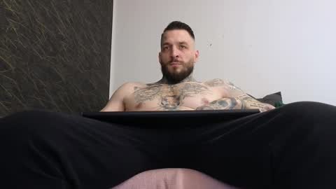 Snapshot of thebestmuscles chatting on 03.05.25 John online show from 03.05.25