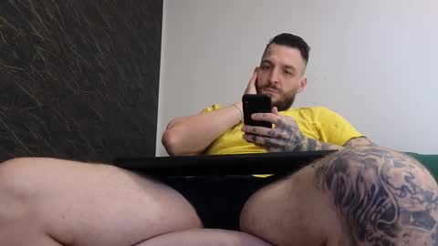 Snapshot of thebestmuscles chatting on 03.07.25 John online show from 03.07.25