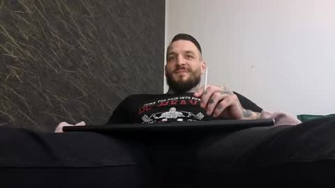 Snapshot of thebestmuscles chatting on 03.12.25 John online show from 03.12.25