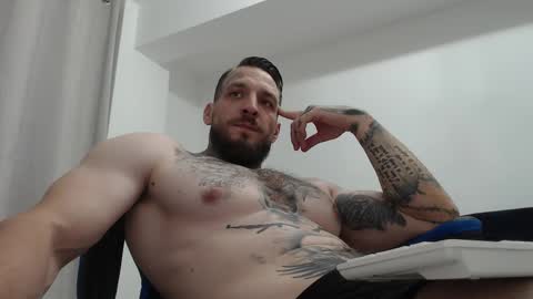 Snapshot of thebestmuscles chatting on 09.17.25 John online show from 09.17.25