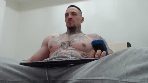 Snapshot of thebestmuscles chatting on 07.13.26 John online show from 07.13.26