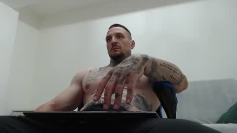 Snapshot of thebestmuscles chatting on 07.25.26 John online show from 07.25.26