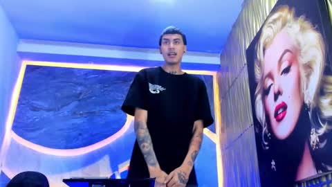 Snapshot of thebigdanni chatting on 02.07.26 DEAN AND MARY online show from 02.07.26