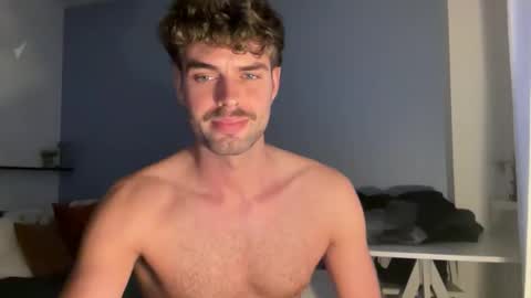 Snapshot of thebrokescholar chatting on 12.04.25 Broke Scholar online show from 12.04.25