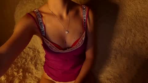 Snapshot of thecherrie chatting on 09.20.25 thecherrie online show from 09.20.25