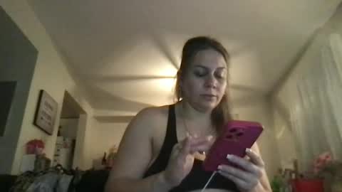 Snapshot of thedevinemilf chatting on 06.12.26 Masked Milf Christina online show from 06.12.26