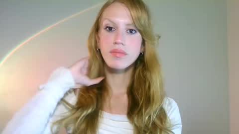 Snapshot of thedollxxxperience chatting on 09.23.25 Yolanda online show from 09.23.25