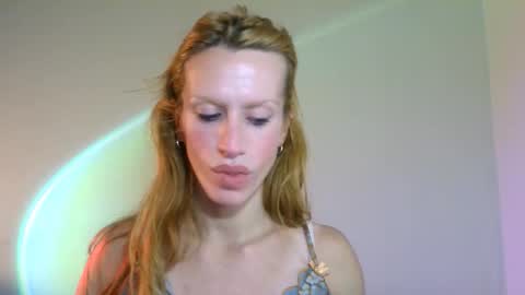 Snapshot of thedollxxxperience chatting on 10.18.25 Yolanda online show from 10.18.25