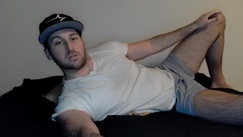 Theetwohander online show from 02.04.25