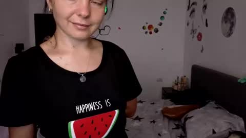 TheFarmergirl online show from 08.06.26