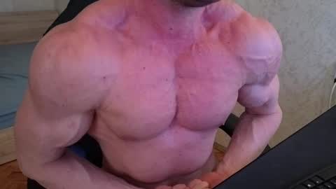 Snapshot of thefitgiant chatting on 03.01.25 Vince online show from 03.01.25