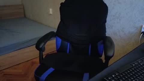 Snapshot of thefitgiant chatting on 03.04.25 Vince online show from 03.04.25