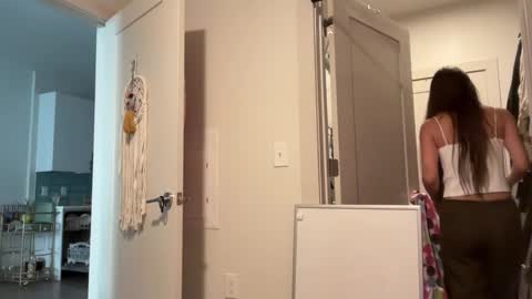 Snapshot of thegabzilla chatting on 09.26.25 thegabzilla online show from 09.26.25