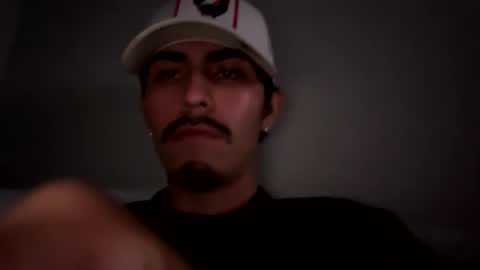 theglorious2002 online show from 11.29.25