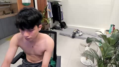 Green online show from 01.23.25