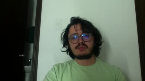 Snapshot of theguitarmistery chatting on 04.04.26 theguitarmistery online show from 04.04.26