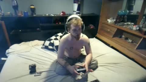 Snapshot of thehotfoxdd chatting on 09.12.25 fuzzyfox online show from 09.12.25