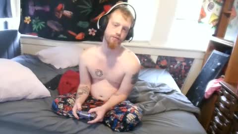 Snapshot of thehotfoxdd chatting on 09.17.25 fuzzyfox online show from 09.17.25