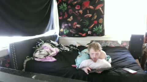 Snapshot of thehotfoxdd chatting on 09.25.25 fuzzyfox online show from 09.25.25