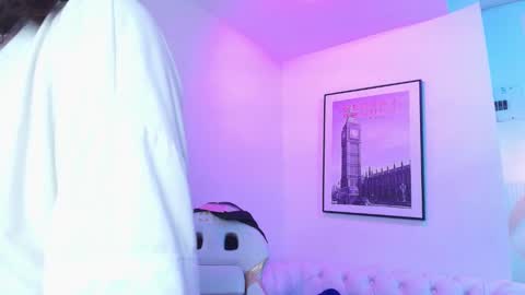 Theia  online show from 01.12.25