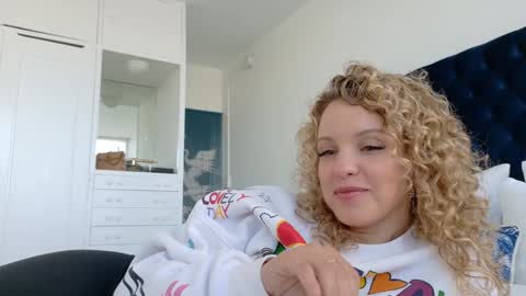 Snapshot of theislandgirl chatting on 01.16.26 Lily Marie online show from 01.16.26