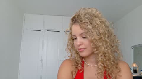 Lily Marie online show from 05.04.26
