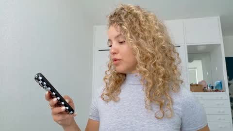 Lily Marie online show from 06.09.26