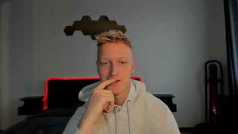 Snapshot of thejacob_d chatting on 11.13.25 thejacob_d online show from 11.13.25