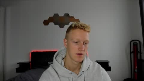 Snapshot of thejacob_d chatting on 11.19.25 thejacob_d online show from 11.19.25