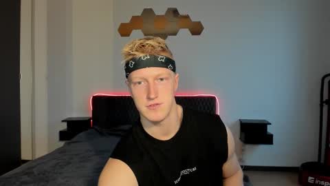 Snapshot of thejacob_d chatting on 11.25.25 thejacob_d online show from 11.25.25