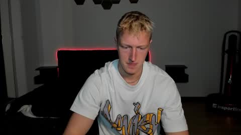 Snapshot of thejacob_d chatting on 11.27.25 thejacob_d online show from 11.27.25