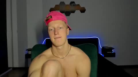 Snapshot of thejacob_d chatting on 01.05.26 thejacob_d online show from 01.05.26