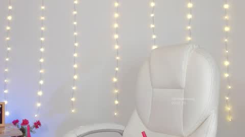 Snapshot of thekatemess_ chatting on 02.06.26 Katie. Kate is the name I go by. online show from 02.06.26