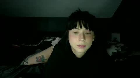 Snapshot of thelilithluxe chatting on 10.29.25 thelilithluxe online show from 10.29.25