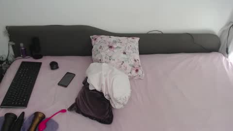 Alice   -   online show from 01.28.25