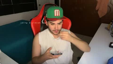 Snapshot of thelittlehot1 chatting on 12.18.25 thelittlehot1 online show from 12.18.25