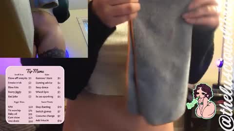 Snapshot of thelusciouslibra chatting on 10.20.25 thelusciouslibra online show from 10.20.25