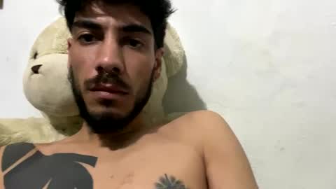 Snapshot of themarttinguyyy chatting on 09.26.25 themarttinguyyy online show from 09.26.25