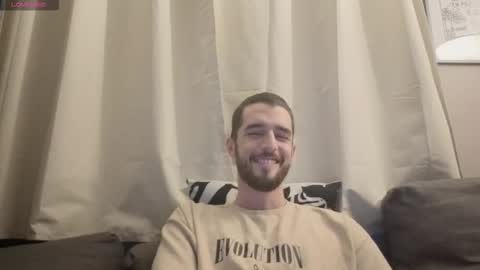 Snapshot of themmistokles chatting on 10.20.25 themmistokles online show from 10.20.25