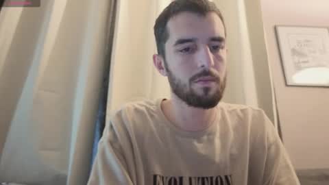 Snapshot of themmistokles chatting on 10.24.25 themmistokles online show from 10.24.25