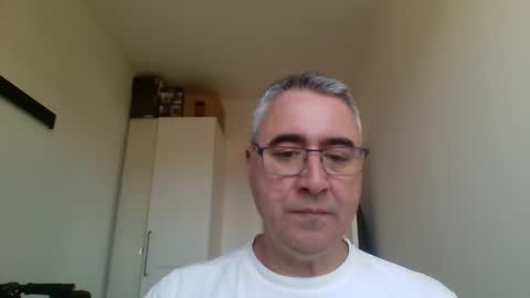 Snapshot of themohican chatting on 04.04.26 Themohican online show from 04.04.26