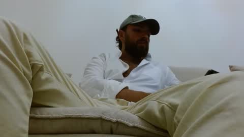 Snapshot of themonarchgoat chatting on 11.22.25 TheMonarchGoat online show from 11.22.25